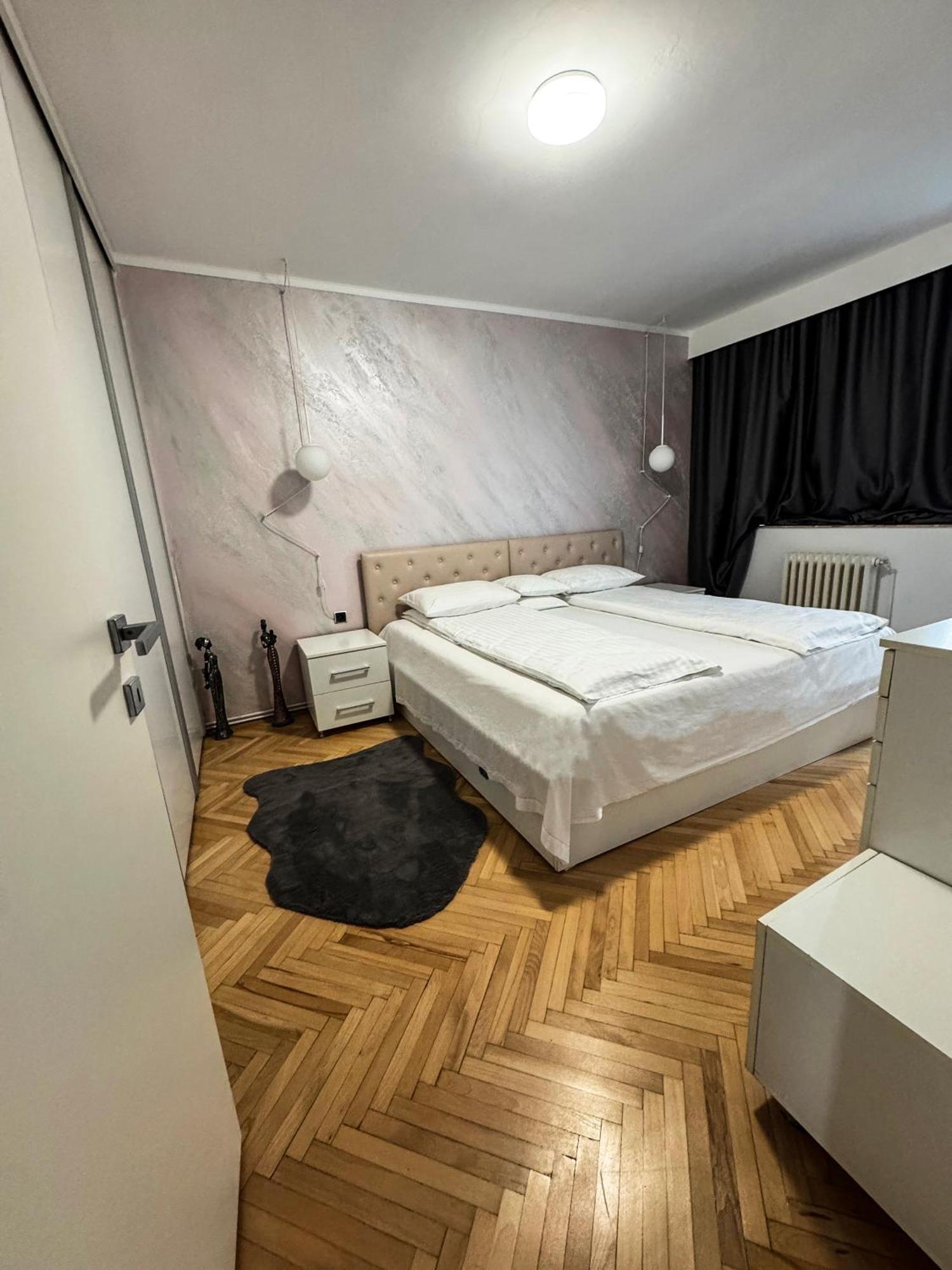 Ozone Apartment *